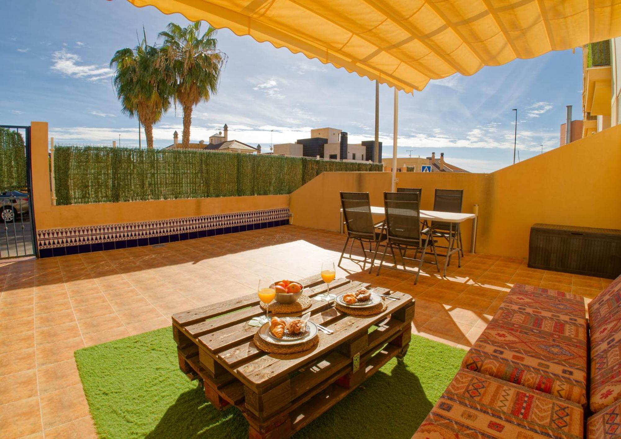 Amplia Terraza Con Piscina, Garaje Y Aire Acondicionado - By Aloha Palma Lejlighed Águilas Eksteriør billede